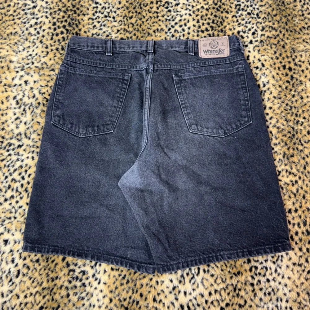 Vintage 90s Wrangler Baggy Black Jorts Size 35 USA Made Denim Shorts Relaxed Fit
